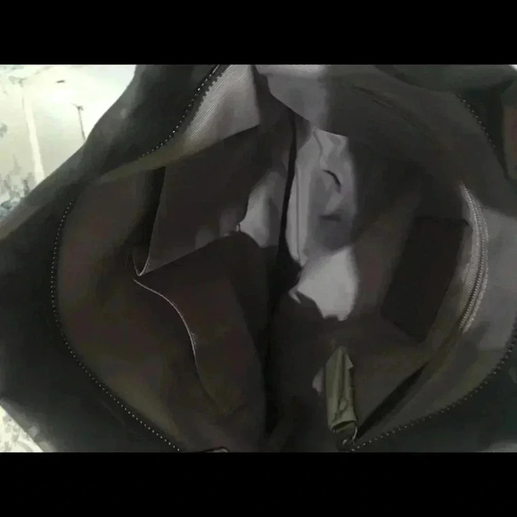 Coach purse - Picture 2 of 7